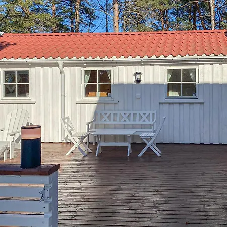 Ferienhaus Gorgeous Home In Faervik With Kitchen
