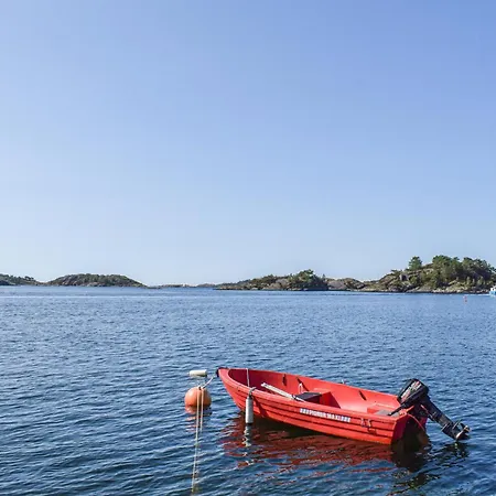 Дом отдыха Gorgeous In Faervik With Kitchen *