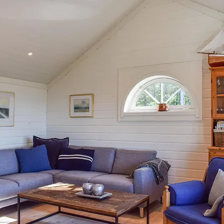 Gorgeous In Faervik With Kitchen Дом отдыха