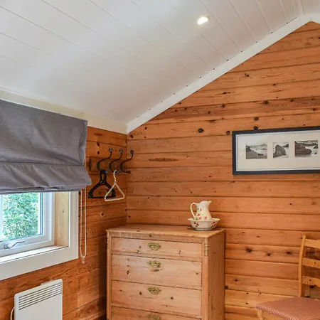 Gorgeous In Faervik With Kitchen Semesterbostad Færvik