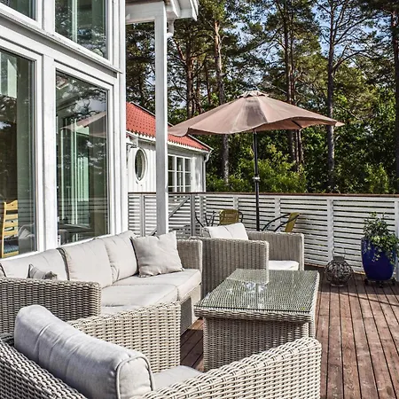 Gorgeous In Faervik With Kitchen Semesterbostad Færvik